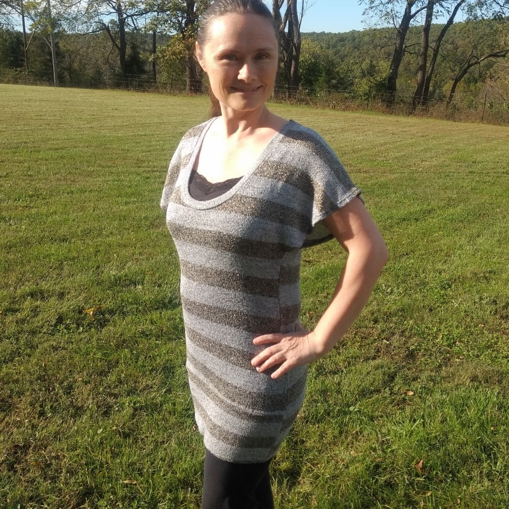 Daytrip Gray Striped Sparkly Gold Sweater Tunic - Picture 1 of 8
